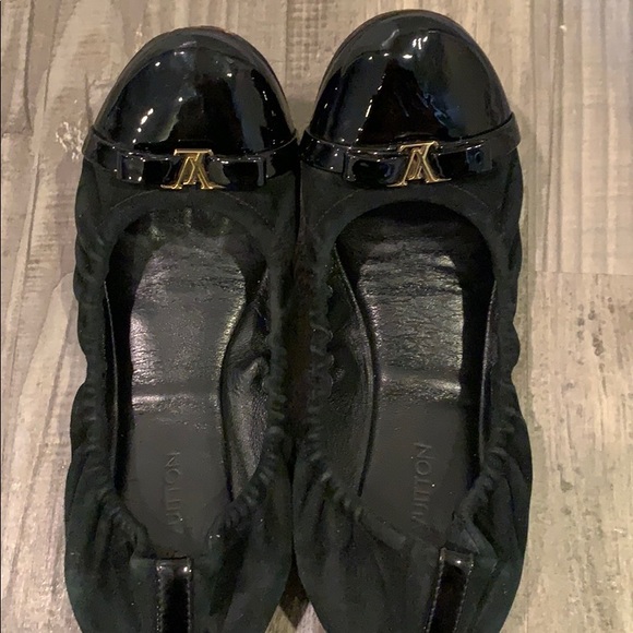 Shoes - Picture 3 of 7